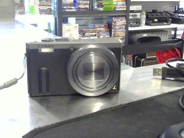 Camera portable objectif leika +cable+sd