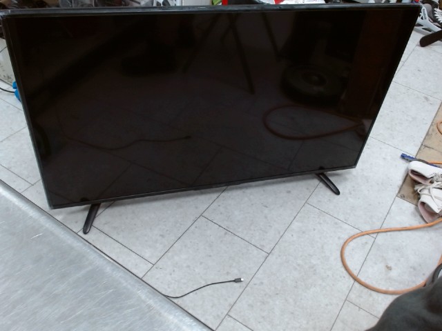 Tv sharp 55 pouce avec mannette