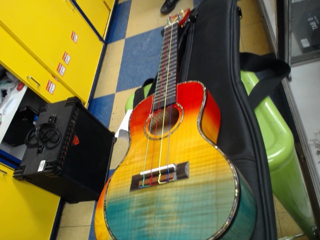 Ukulele avec case