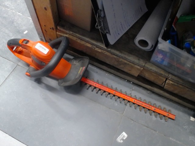 Trimmer black& decker