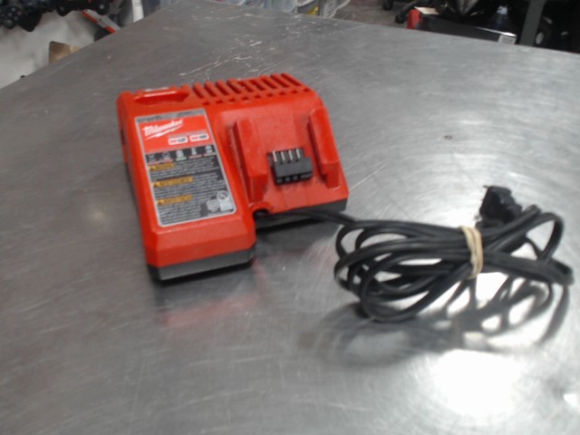 Chargeur de batterie 12v/18v