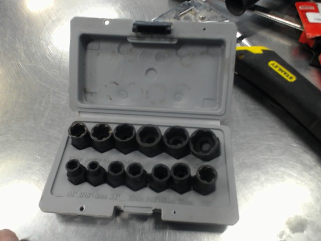 Extracteur de boulons � chocs 3.8