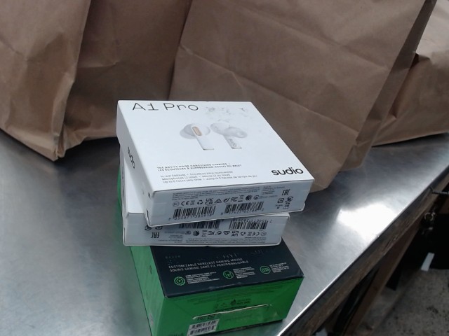 Earbuds a1 pro white in box