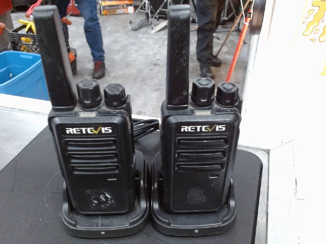 Paire de walkies talkies +acc