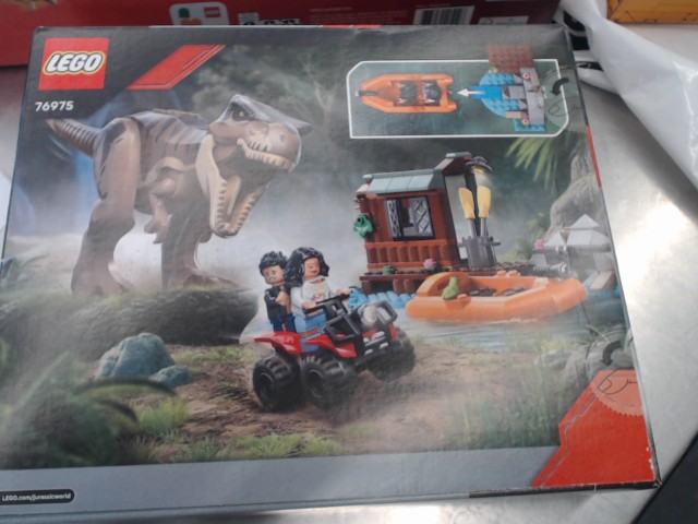 Lego jurassic world t.rex river escape