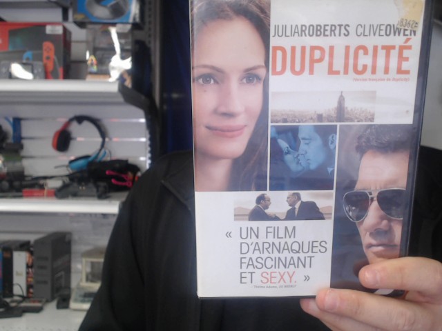 Duplicit�
