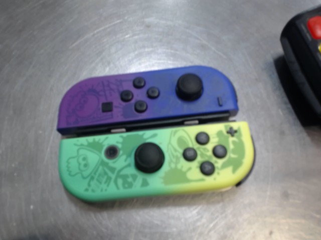 Paire joycons nintendo switch