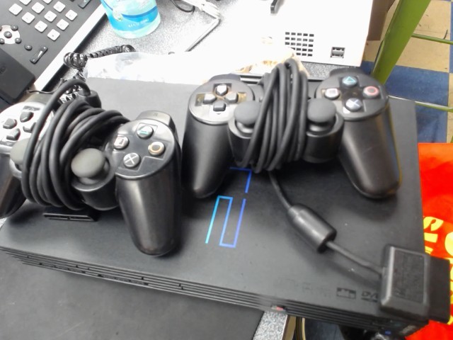 Ps2 avec fils et manette
