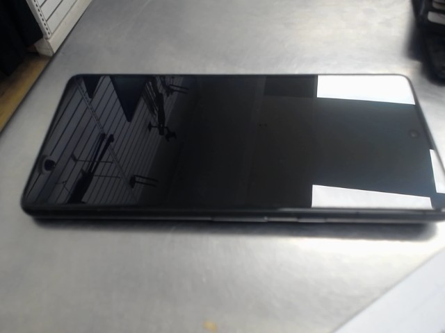 Cellulaire pas de chargeur