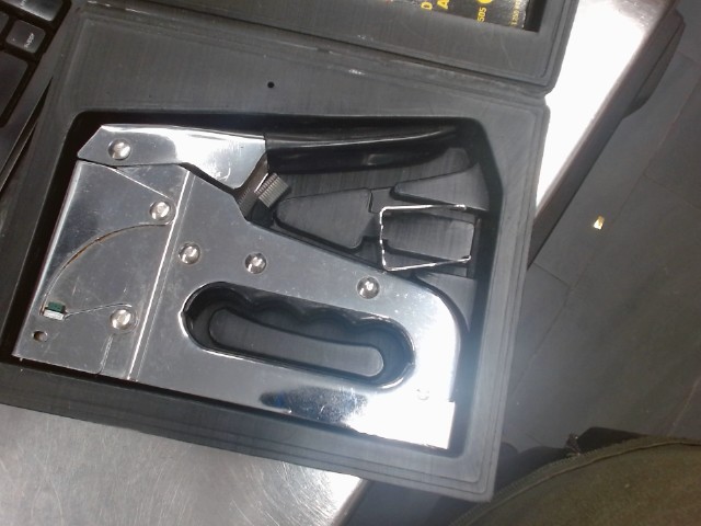 Stapler en boite