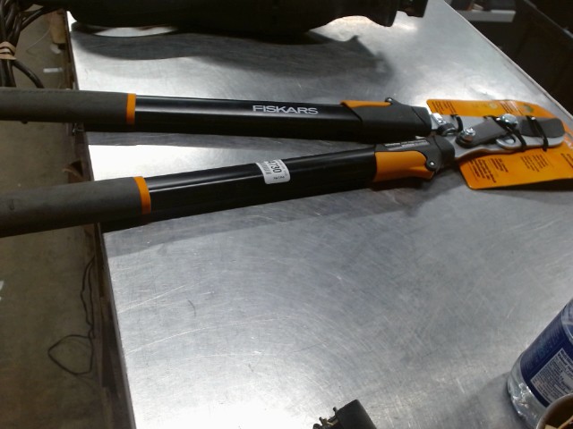 Coupe branche extensible fiskars