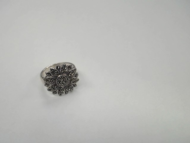 Bague forme de fleur