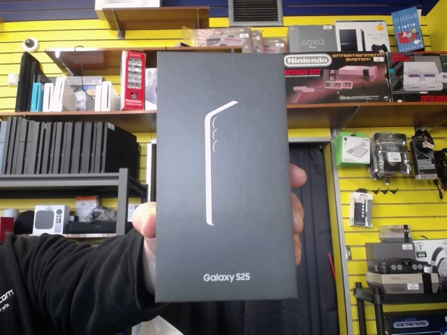 Cellulaire pratiquement neuf +case