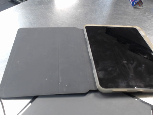 Ipad air 5th g�n�ration 64gb aec case