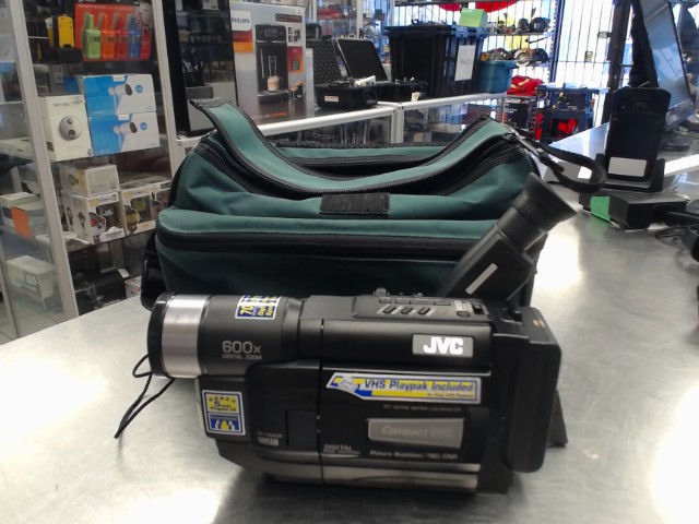 Camera jvc dans son sac verre avec acc