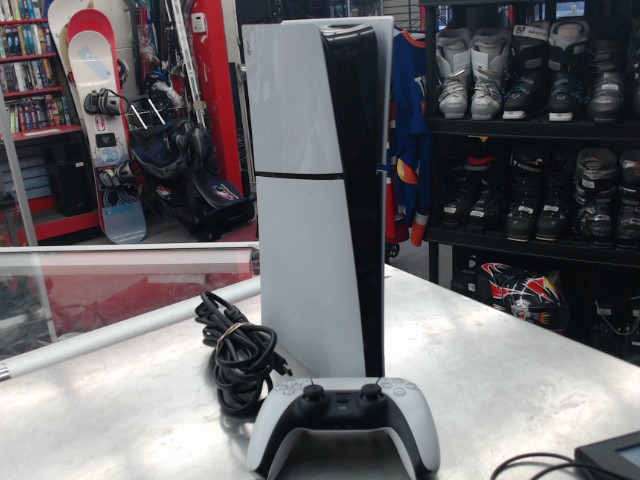 Console ps5 slim avec manette et fils