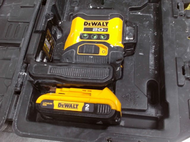 Laser dewalt vert + case