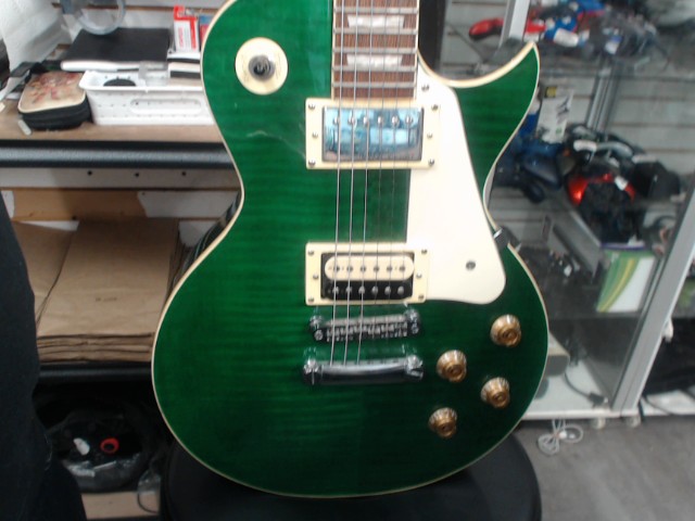 Ivy les paul custom vert case dur