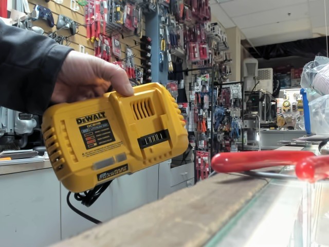 Fast charger 20v 8ah