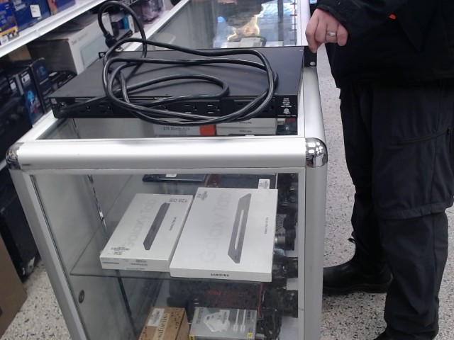 Furman merit m-8x ar voltage controler