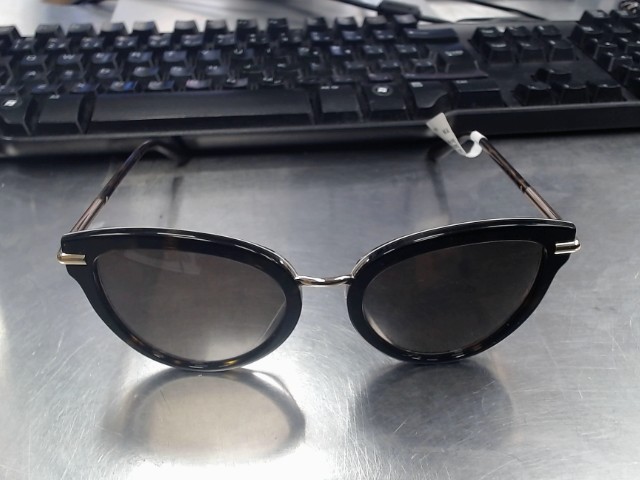 Lunnette dolce gabbana pour femme