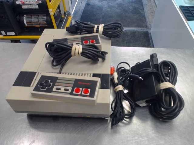 Console nes avec fils et 2 manettes