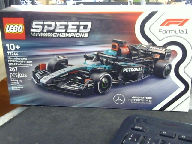 Lego formula 1 267pcs