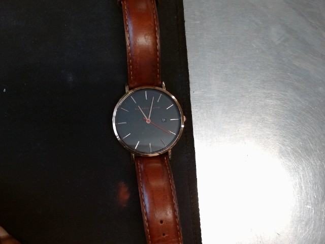 Montre blacktone en acier inoxydable