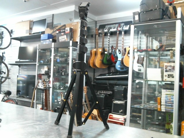 Tripod sans nom usag� noir