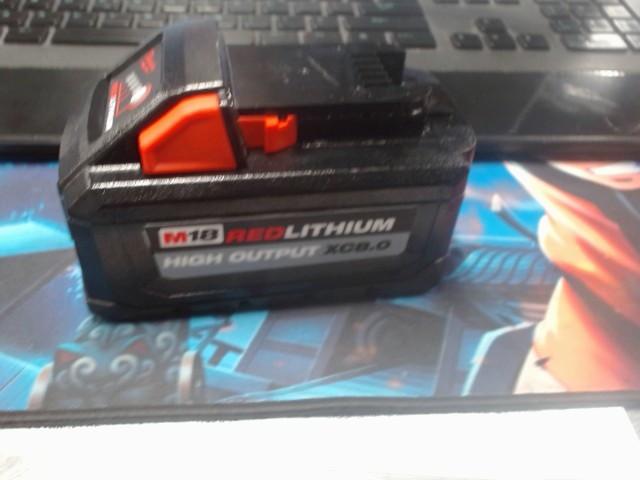 Batterie milwaukee 8ah