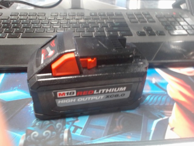 Batterie milwaukee 8ah