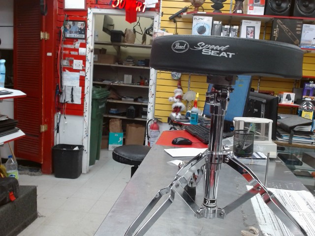 Seat pour music paerl