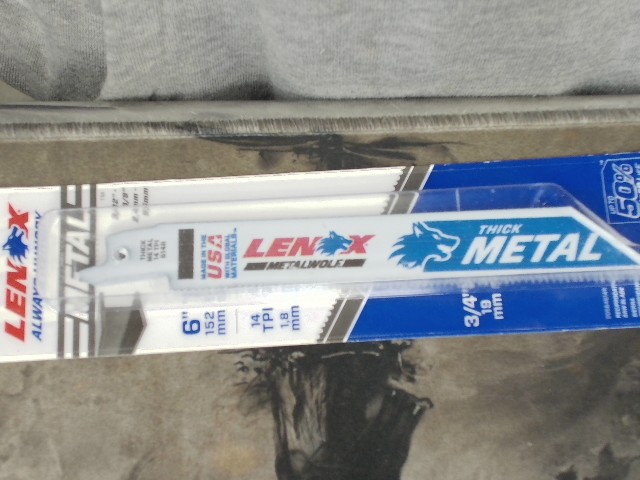 Lame de scie va et vient a metal