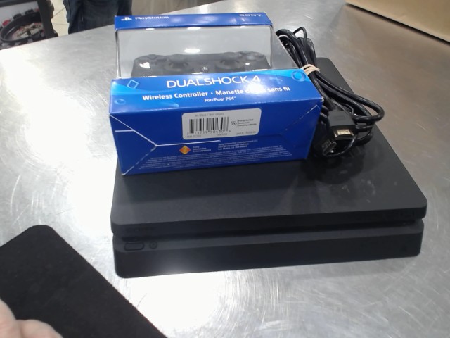 Ps4 avec manette neuf