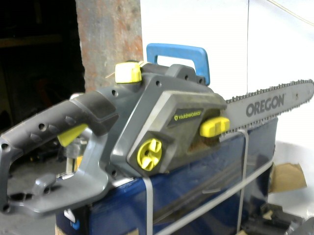 Chainsaw yardworks as fil