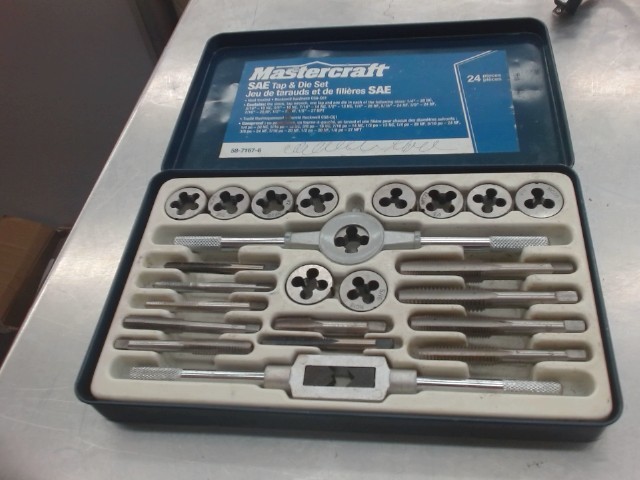 Jeu de tarauds et de filieres