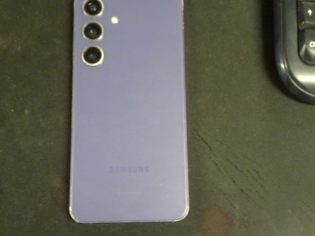 Samsung galaxy s24 violet scratched