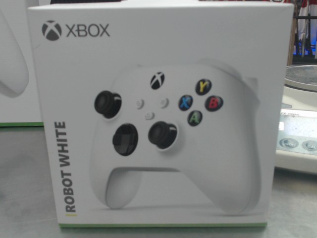 White xbox one controller in box