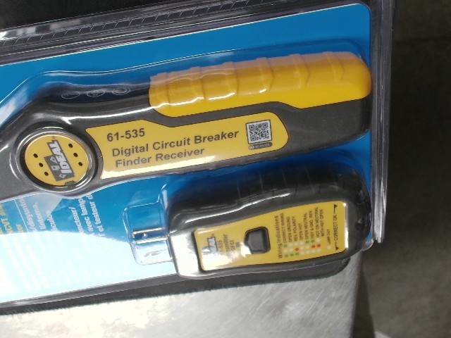 Detecteur de disjoncteur ncvt et testeur