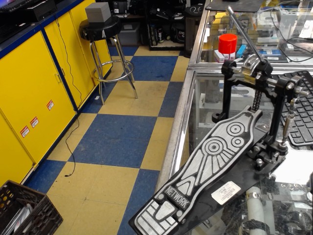 Pedal drum kick chain missing screw