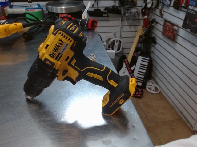 Drill dewalt no batt no charg