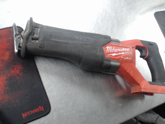 Scie alternative milwaukee