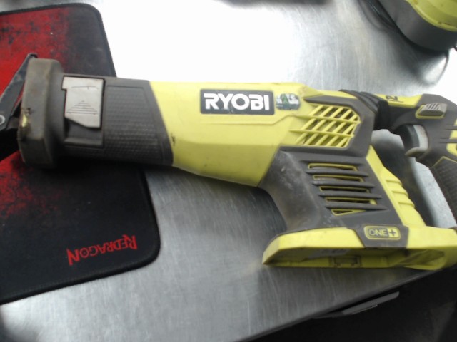 Scie va et vien a batterie