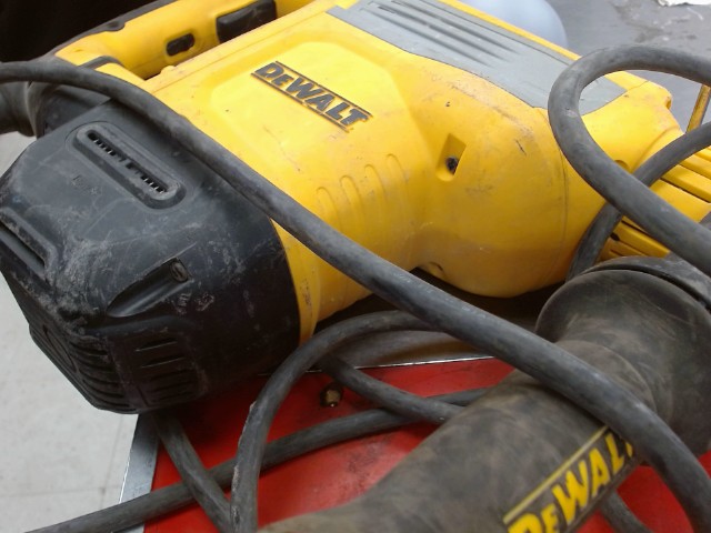 Marteau piqueur dewalt