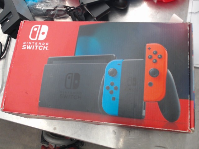 Nintendo switch 1st gen avec boite