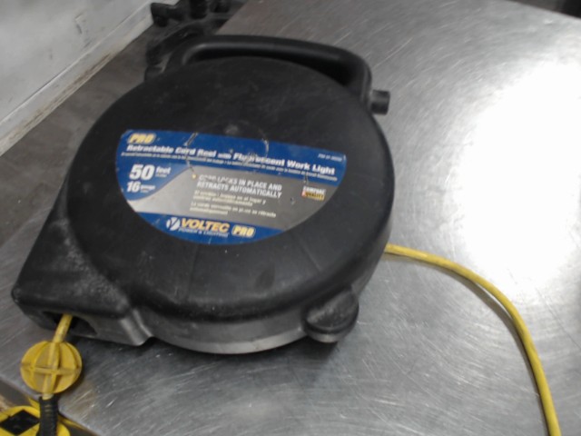 Lumiere retractable 50pied �lectrique