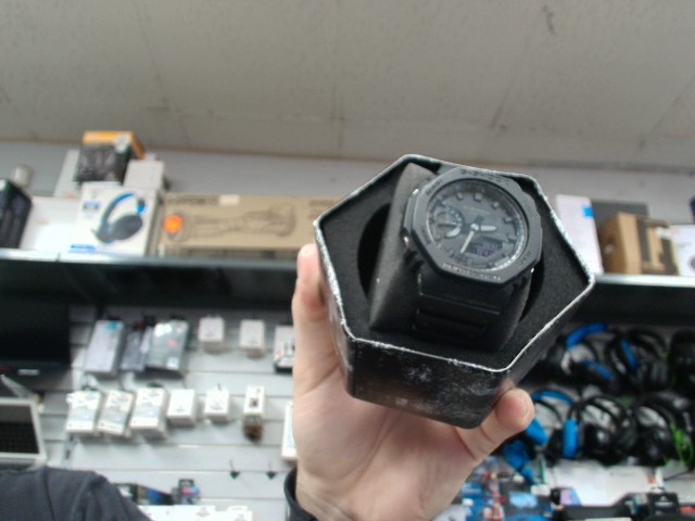 G shocl noir rubber avec boite