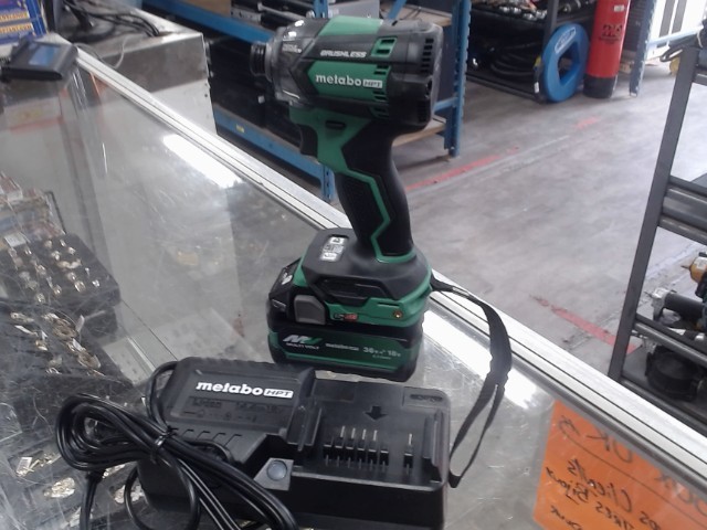 Drill 18v+batt(2.5ah)+chrg neuf