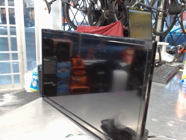 Tv 24 pouces proscan+manette+antenne