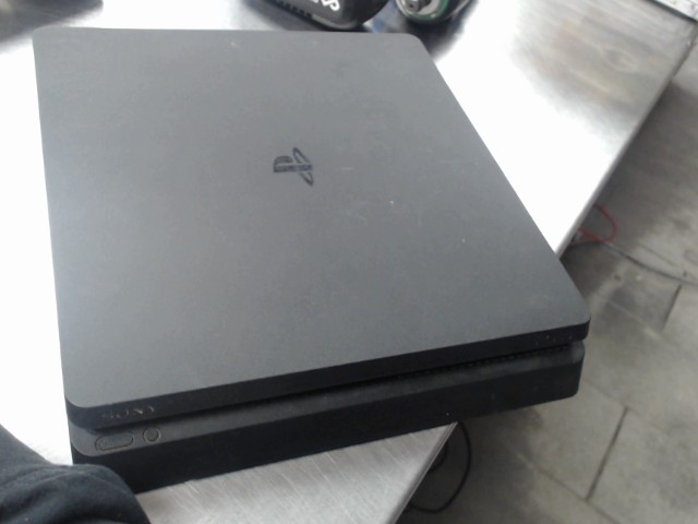 Console ps4 slim avec acc